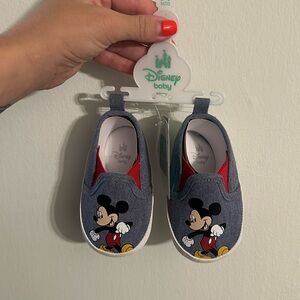 NEW WITH TAG Disney Baby Mickey Mouse 6-9 Months shoes SIZE 3